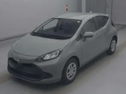 2022 TOYOTA AQUA