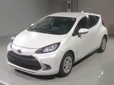 2022 TOYOTA AQUA