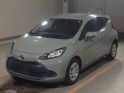 2022 TOYOTA AQUA