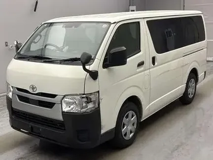 2022 TOYOTA HIACE