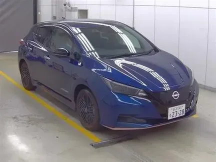 2023 NISSAN LEAF