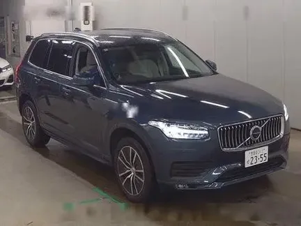 2022 VOLVO XC90