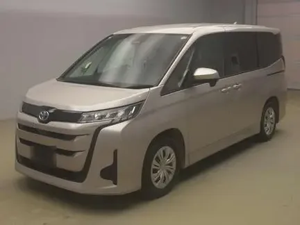 2022 TOYOTA NOAH