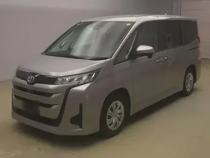 2022 TOYOTA NOAH