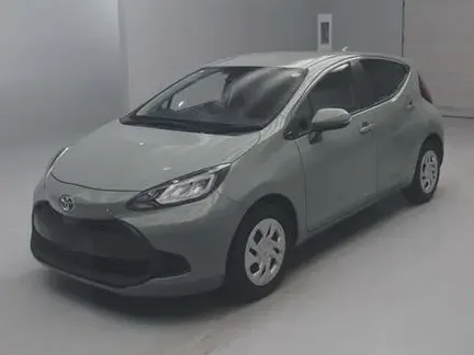 2022 TOYOTA AQUA