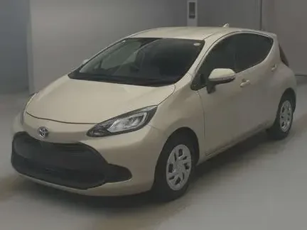 2022 TOYOTA AQUA