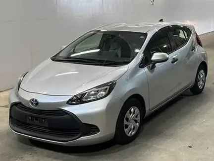 2022 TOYOTA AQUA