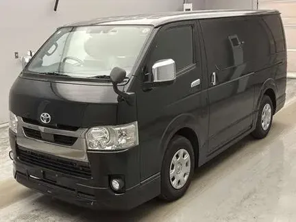2022 TOYOTA HIACE
