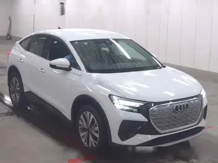 2023 AUDI Q4