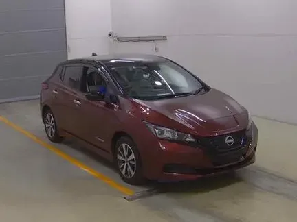 2022 NISSAN LEAF