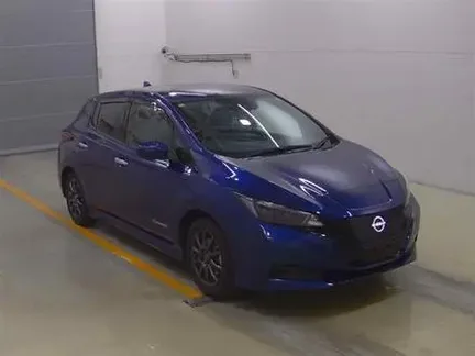 2023 NISSAN LEAF