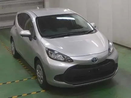 2022 TOYOTA AQUA