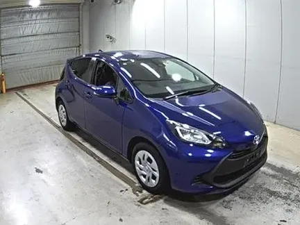 2022 TOYOTA AQUA