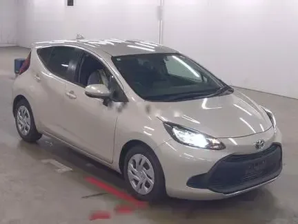 2022 TOYOTA AQUA