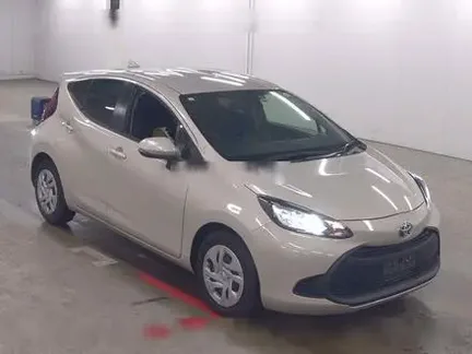2022 TOYOTA AQUA