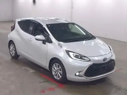 2022 TOYOTA AQUA