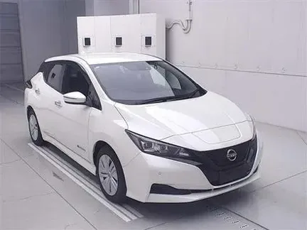 2022 NISSAN LEAF
