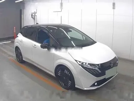 2025 NISSAN AURA