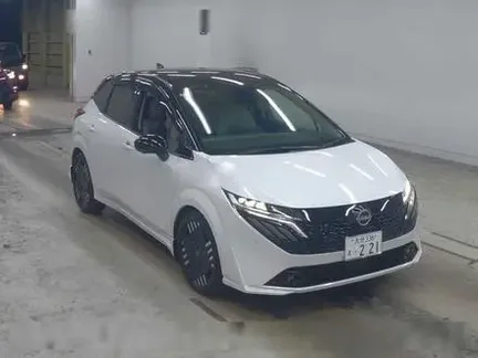 2025 NISSAN AURA