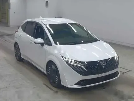 2024 NISSAN AURA