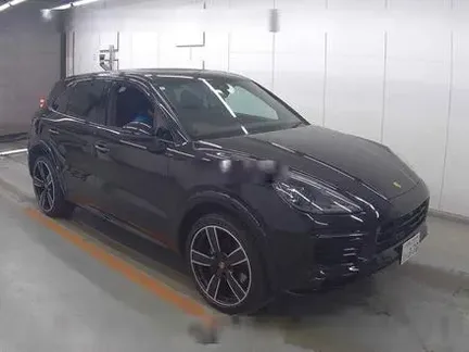 2022 PORSCHE CAYENNE