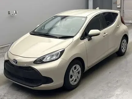 2022 TOYOTA AQUA