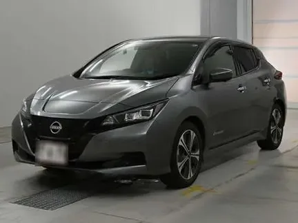 2022 NISSAN LEAF
