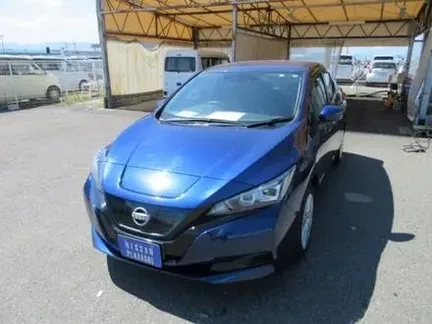 2022 NISSAN LEAF