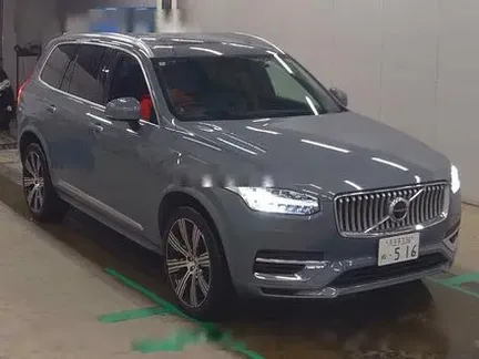 2022 VOLVO XC90