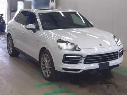 2022 PORSCHE CAYENNE