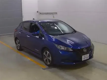2022 NISSAN LEAF
