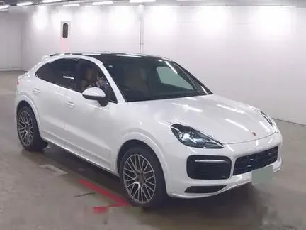 2022 PORSCHE CAYENNE