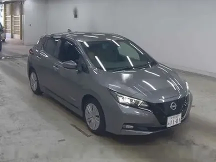 2022 NISSAN LEAF