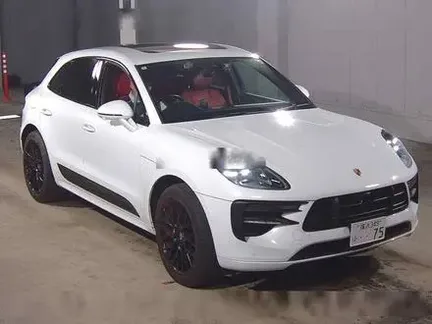 2022 PORSCHE MACAN