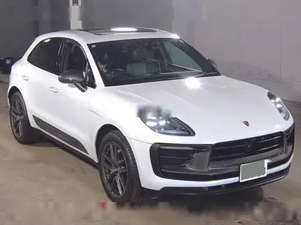 2024 PORSCHE MACAN