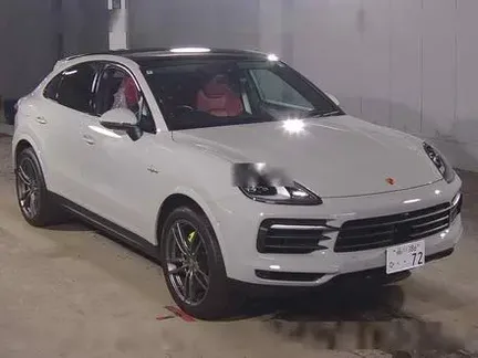 2022 PORSCHE CAYENNE