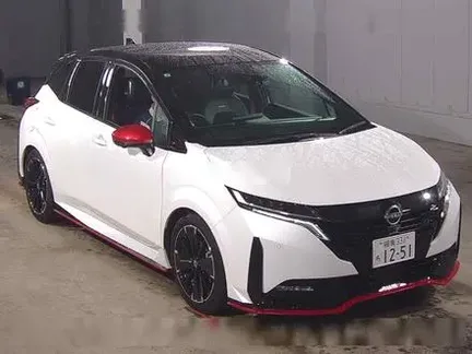 2025 NISSAN AURA