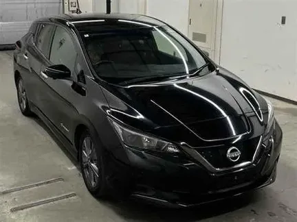 2022 NISSAN LEAF