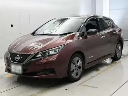 2022 NISSAN LEAF