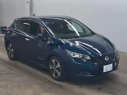 2022 NISSAN LEAF