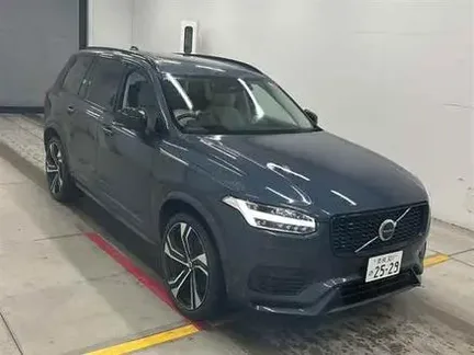2022 VOLVO XC90