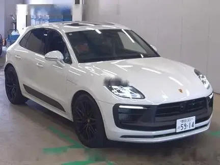 2024 PORSCHE MACAN