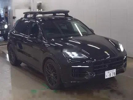 2024 PORSCHE CAYENNE