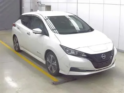 2022 NISSAN LEAF