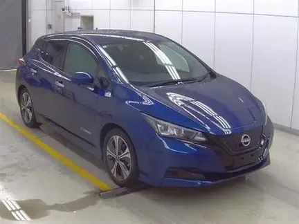 2022 NISSAN LEAF