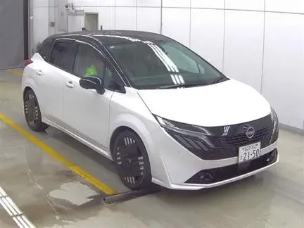2024 NISSAN AURA