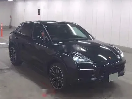 2022 PORSCHE CAYENNE