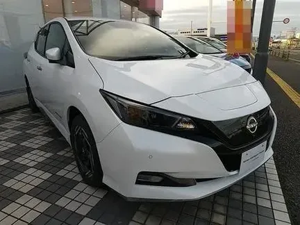 2023 NISSAN LEAF