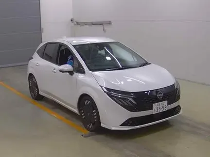 2025 NISSAN AURA
