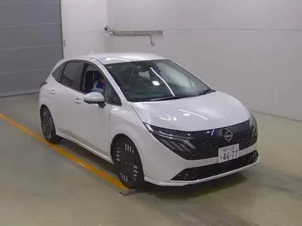 2025 NISSAN AURA